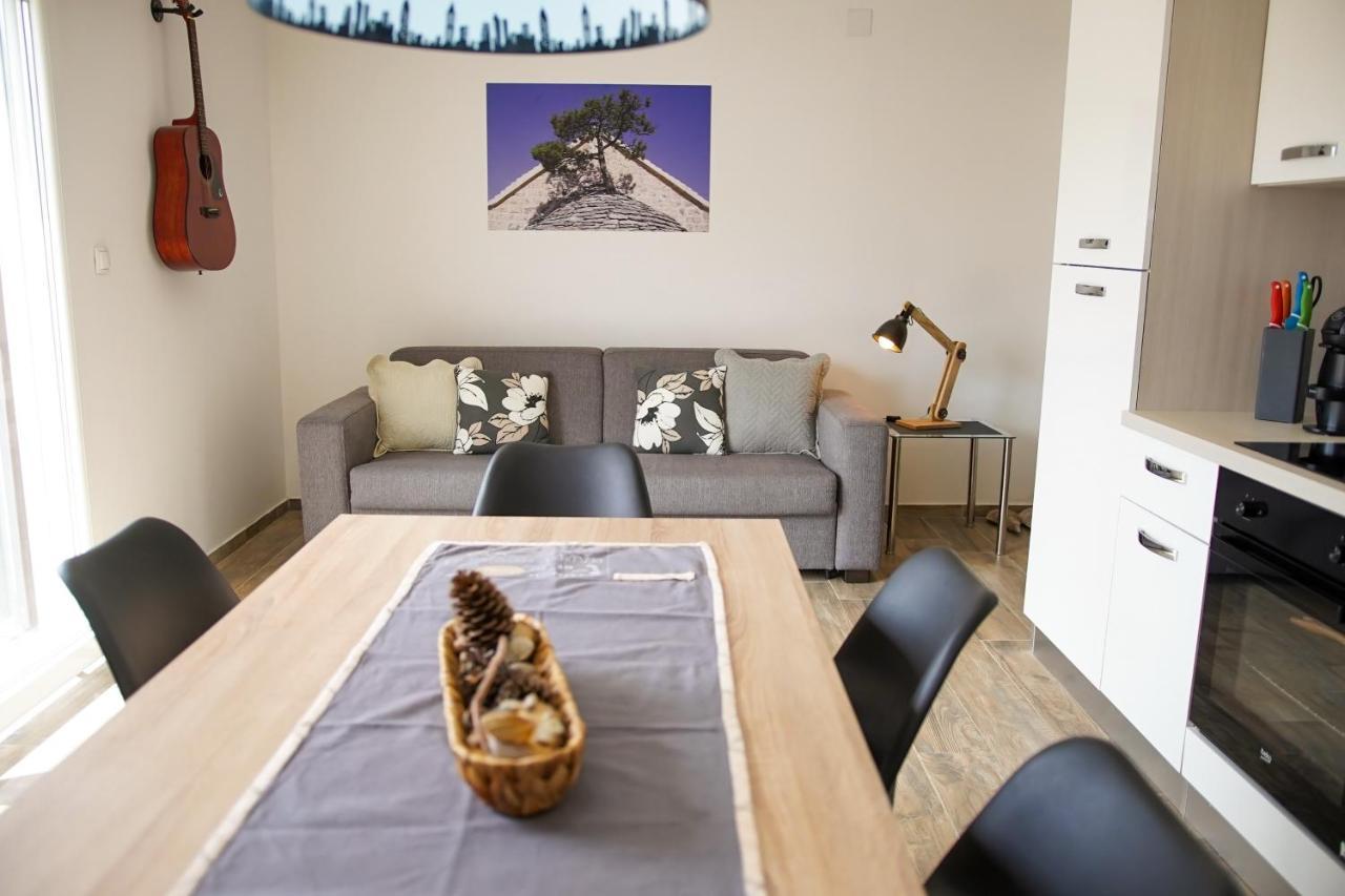 Kaprije Apartmani Tina I Ena Esterno foto