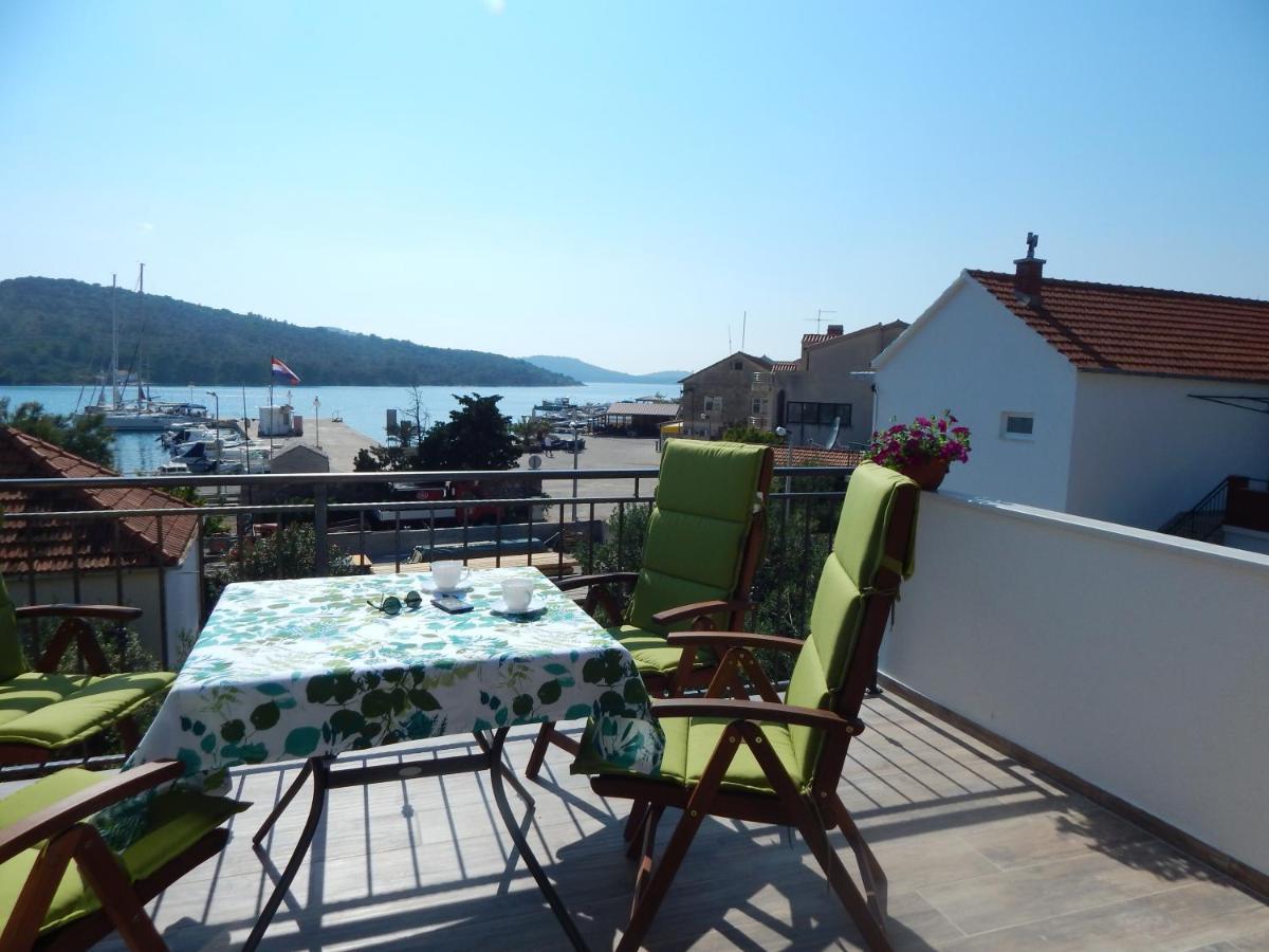 Kaprije Apartmani Tina I Ena Esterno foto