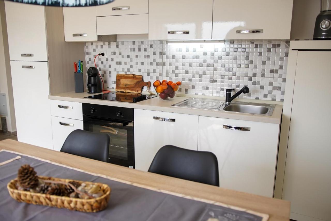 Kaprije Apartmani Tina I Ena Esterno foto