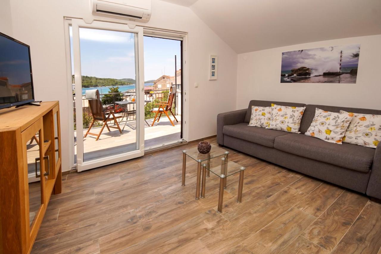 Kaprije Apartmani Tina I Ena Esterno foto